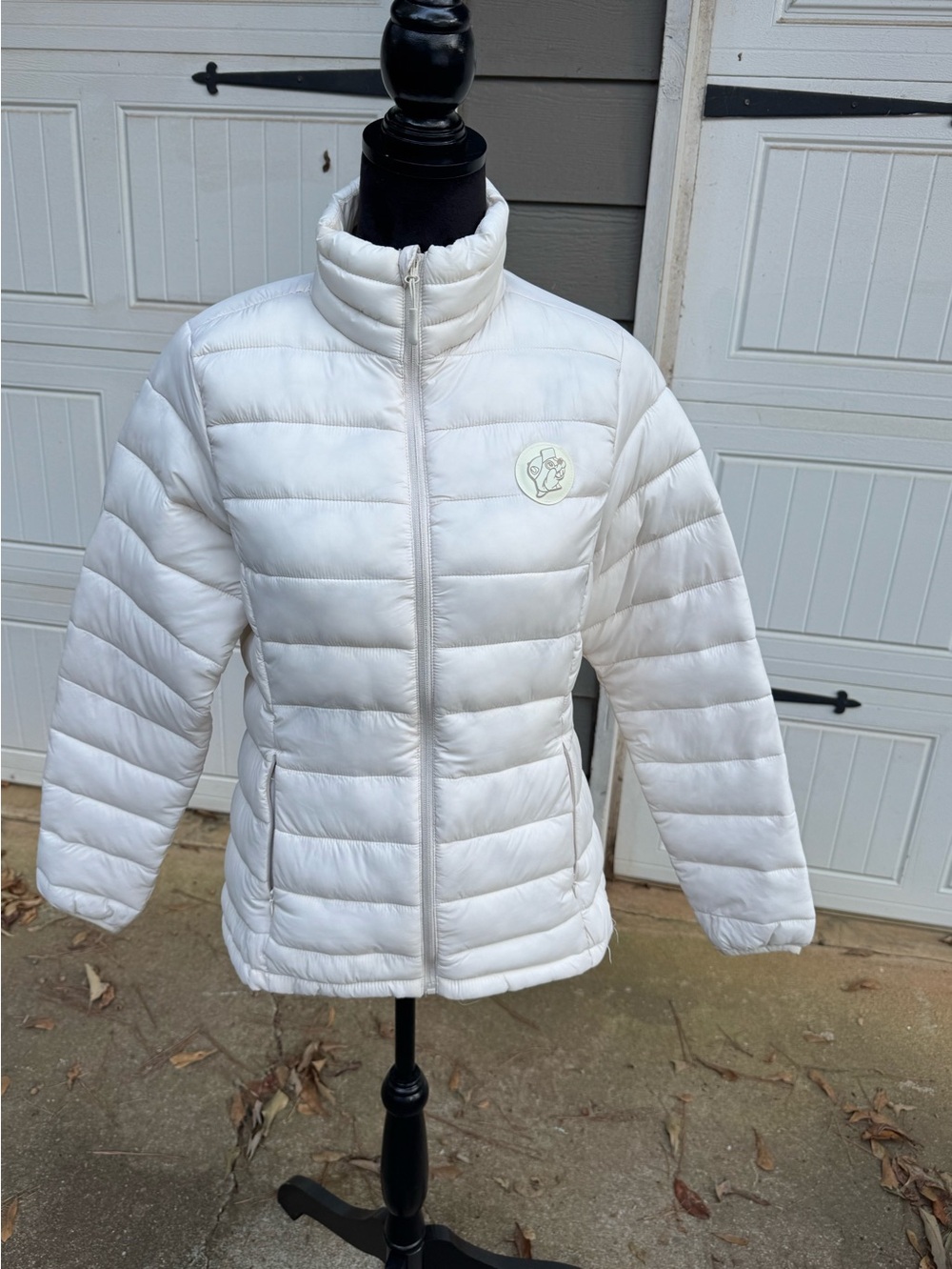 Buc-ees White Quilted Puffer Packable Jacket Women's Lightweight Medium Logo